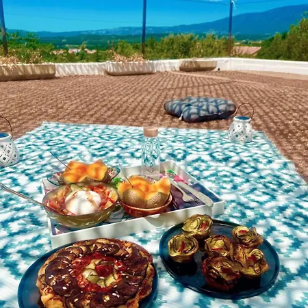 Willa La Ou Le Ciel Est Ne Beau Mas Pierres Et Contemporain Sur Grande Propriete Vue Mont Ventoux Dentelles De Montmirail *